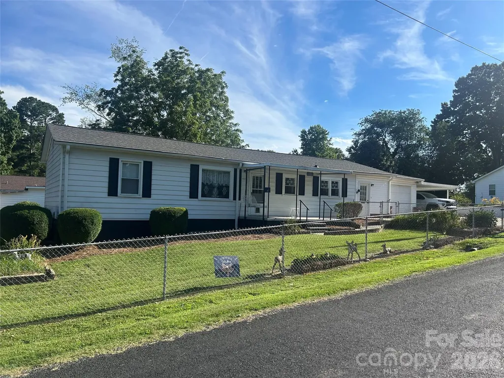 402 E 24th Street Kannapolis NC 28083