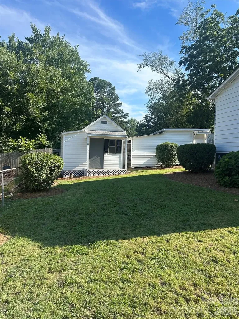 402 E 24th Street Kannapolis NC 28083