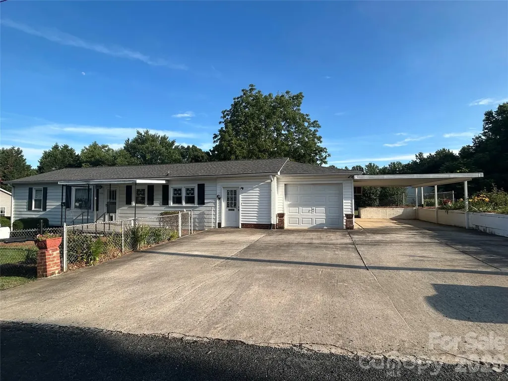 402 E 24th Street Kannapolis NC 28083