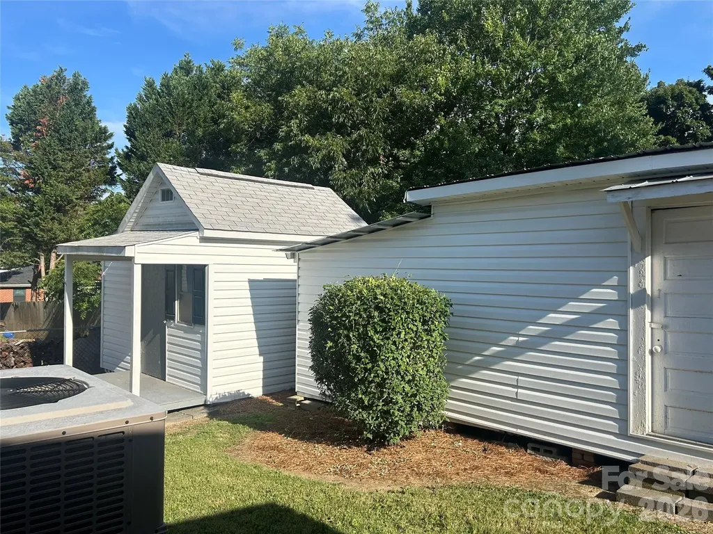 402 E 24th Street Kannapolis NC 28083
