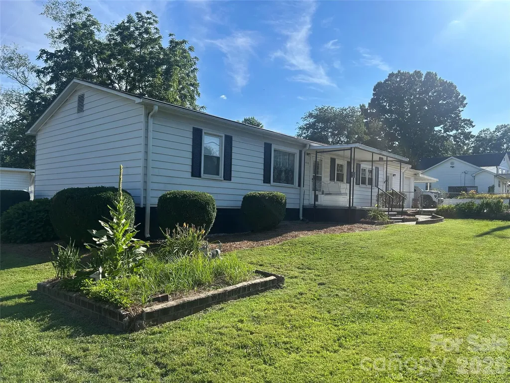 402 E 24th Street Kannapolis NC 28083