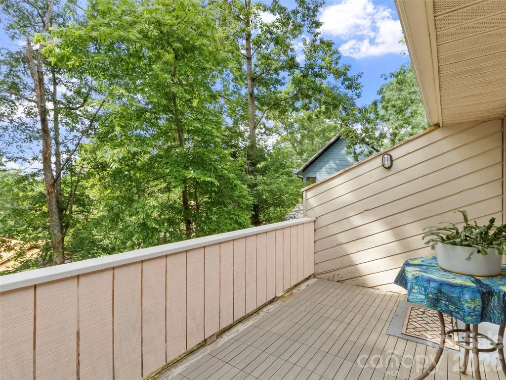 127 Riverview Drive Asheville NC 28806