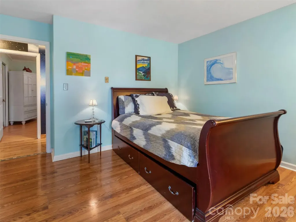 127 Riverview Drive Asheville NC 28806
