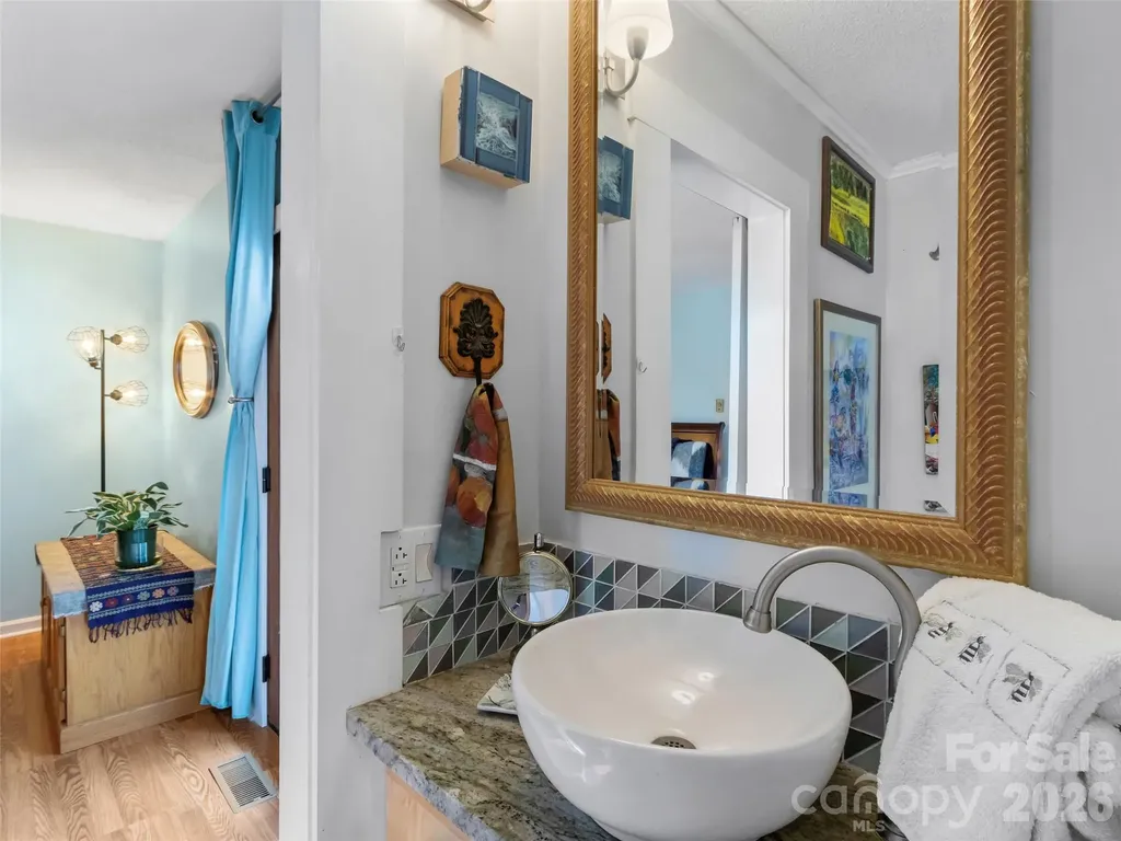 127 Riverview Drive Asheville NC 28806