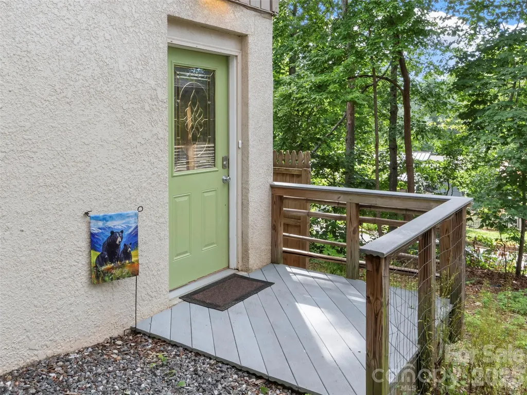 127 Riverview Drive Asheville NC 28806