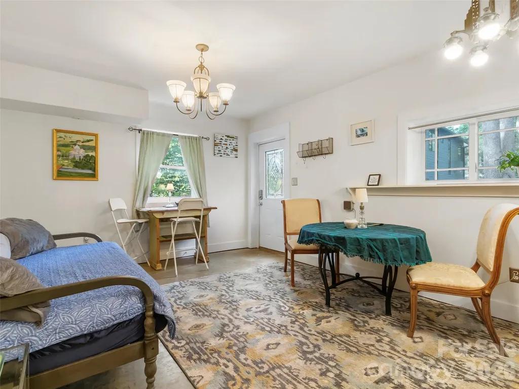 127 Riverview Drive Asheville NC 28806