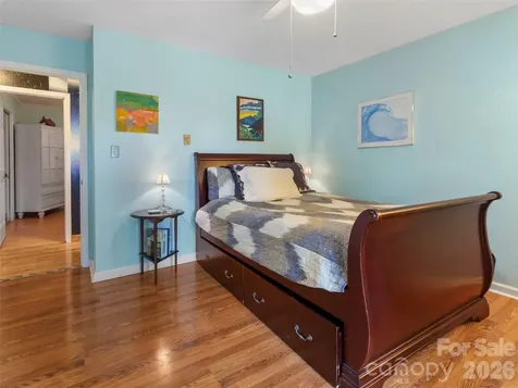 127 Riverview Drive Asheville NC 28806