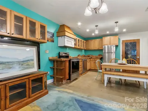 127 Riverview Drive Asheville NC 28806