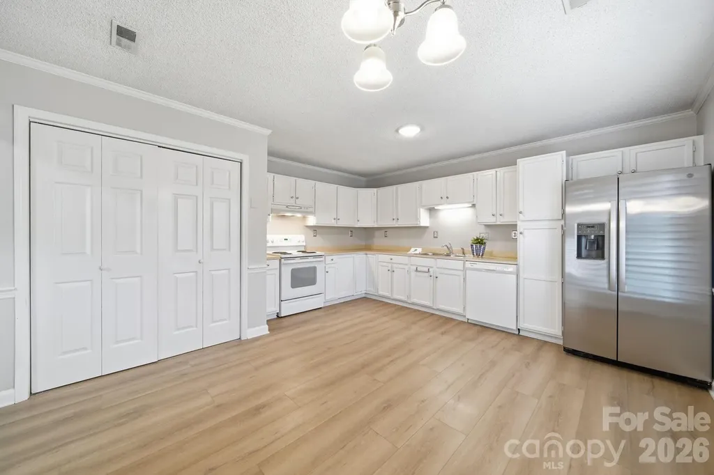 615 Hunter Oak Drive Kannapolis NC 28083