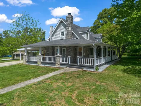 363 Etowah School Road Hendersonville NC 28739