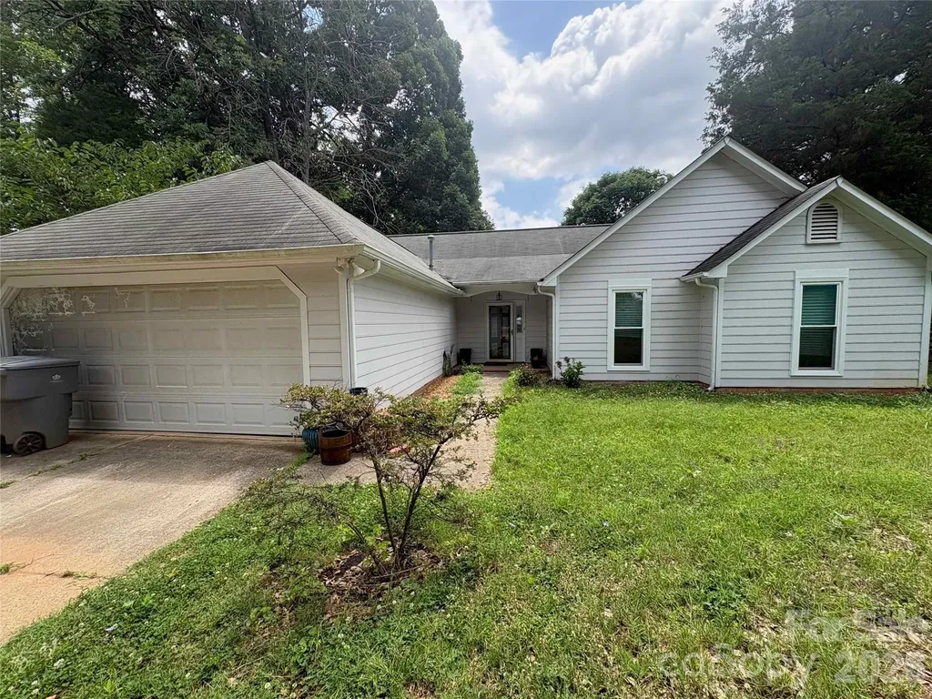 8410 Gidleigh Court Charlotte NC 28216