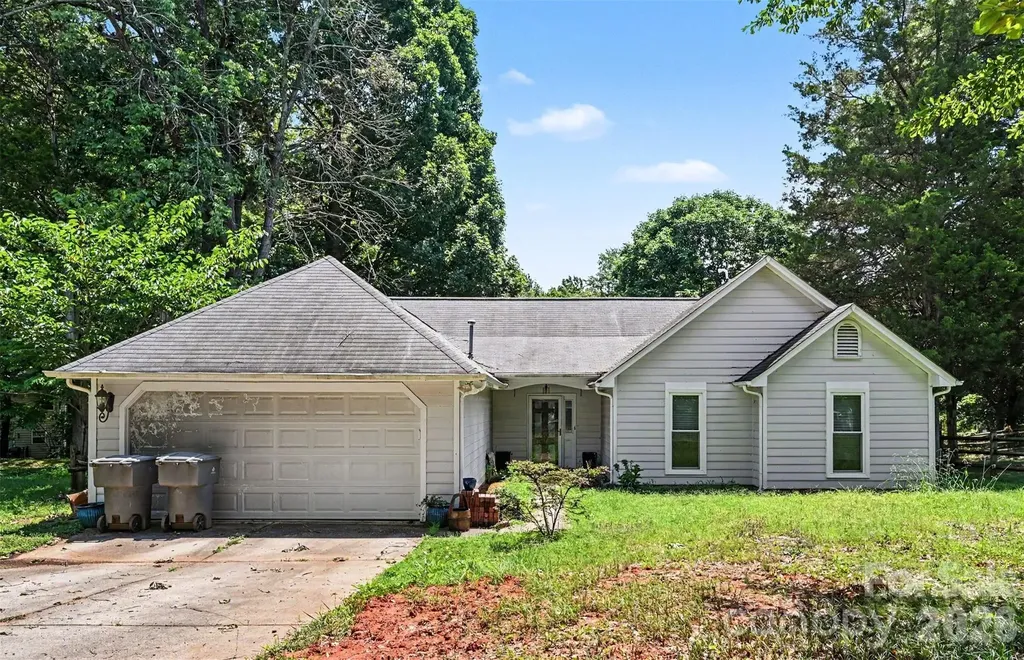 8410 Gidleigh Court Charlotte NC 28216