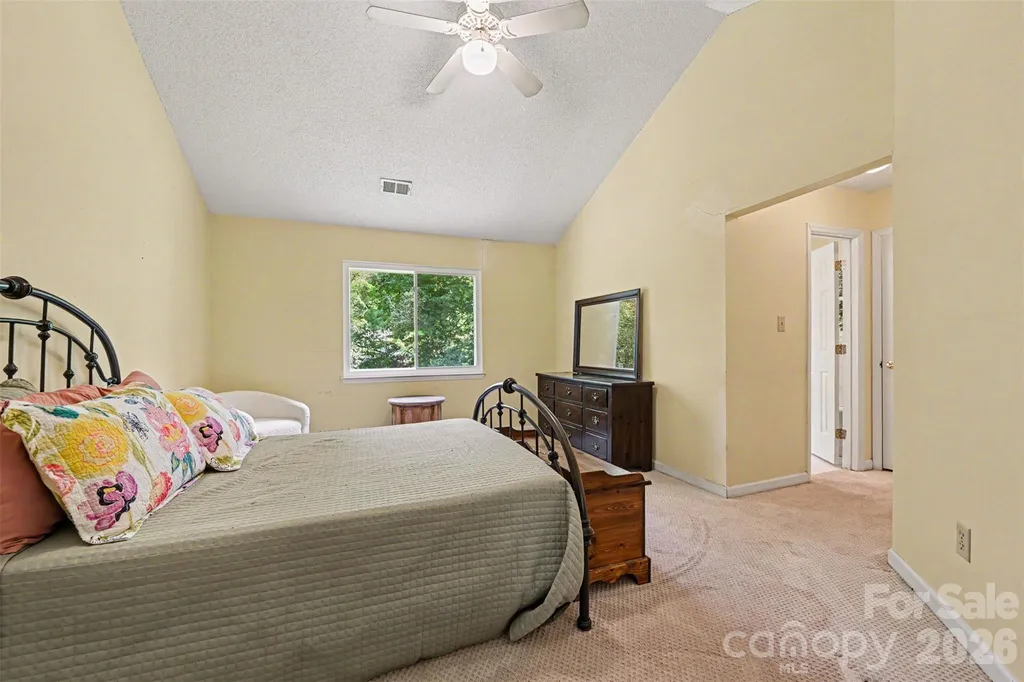 8410 Gidleigh Court Charlotte NC 28216