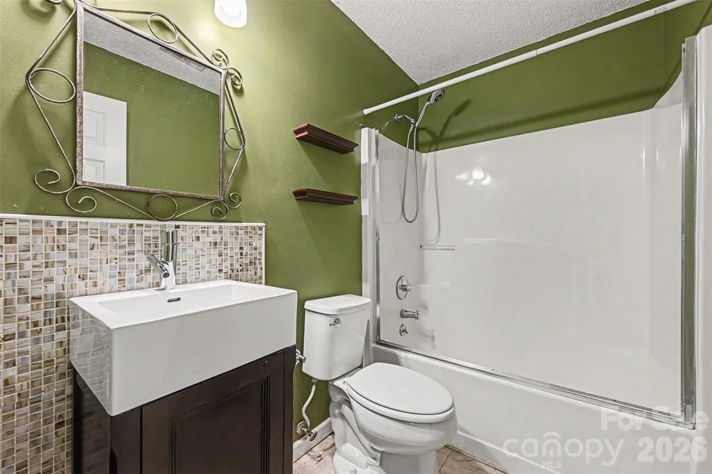 8410 Gidleigh Court Charlotte NC 28216