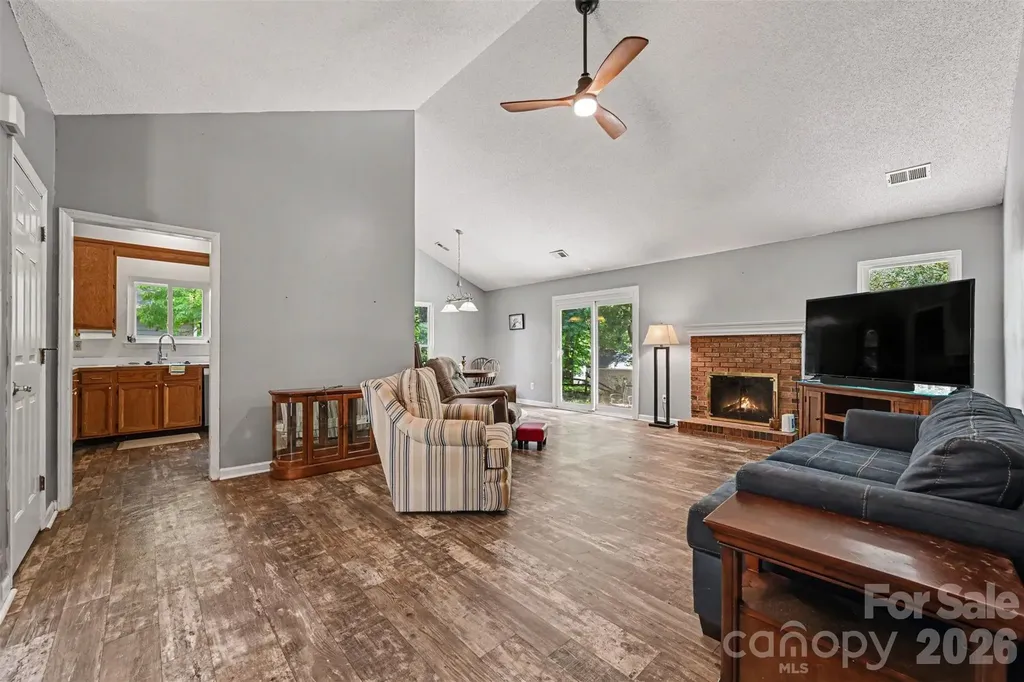 8410 Gidleigh Court Charlotte NC 28216