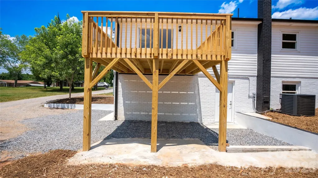 2330 40th Avenue Court NE Hickory NC 28601