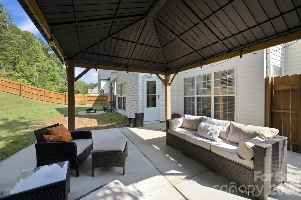 1946 Wilrose Place Matthews NC 28105