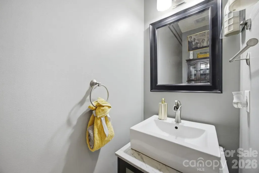 1946 Wilrose Place Matthews NC 28105