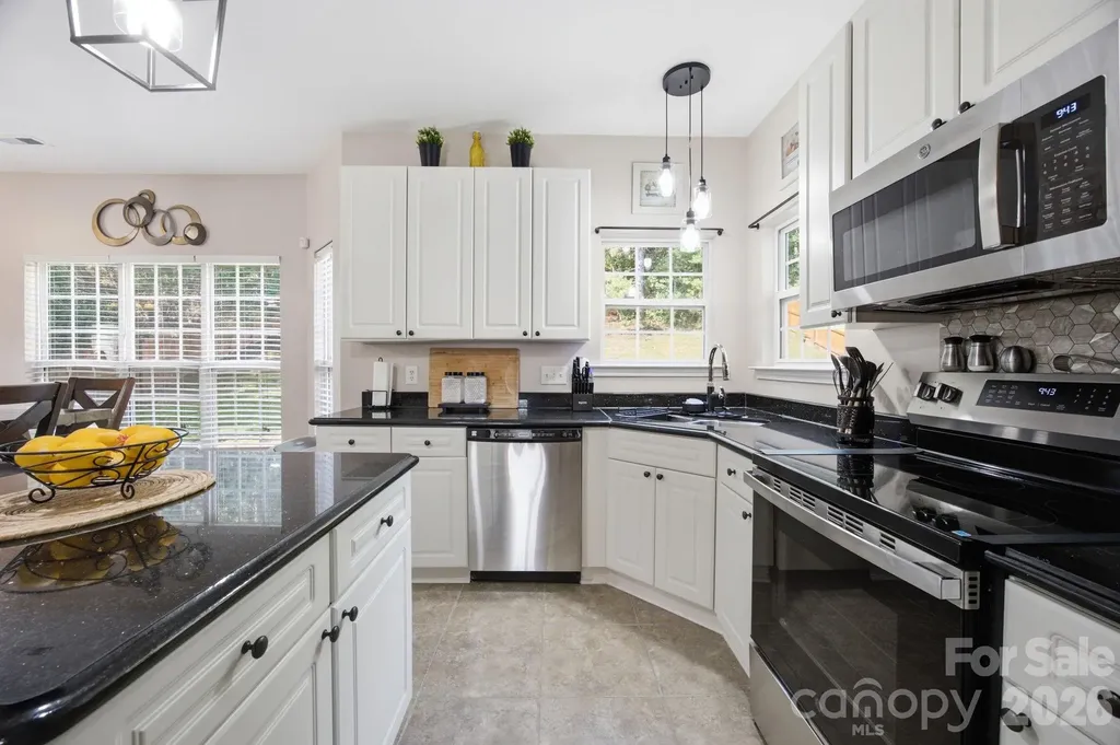 1946 Wilrose Place Matthews NC 28105