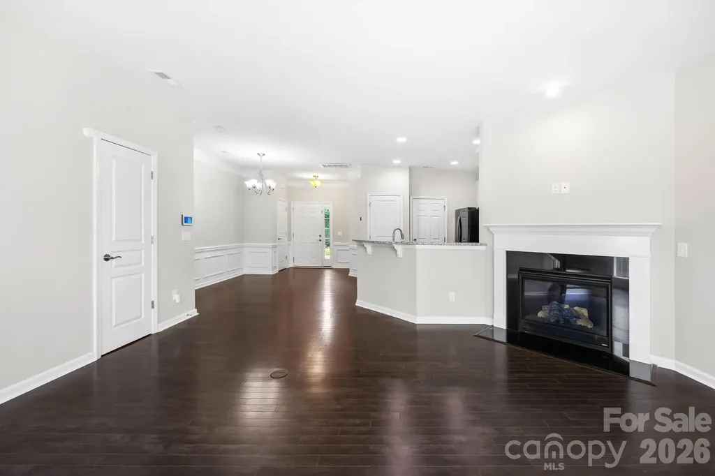 2459 Diplomat Lane Charlotte NC 28210