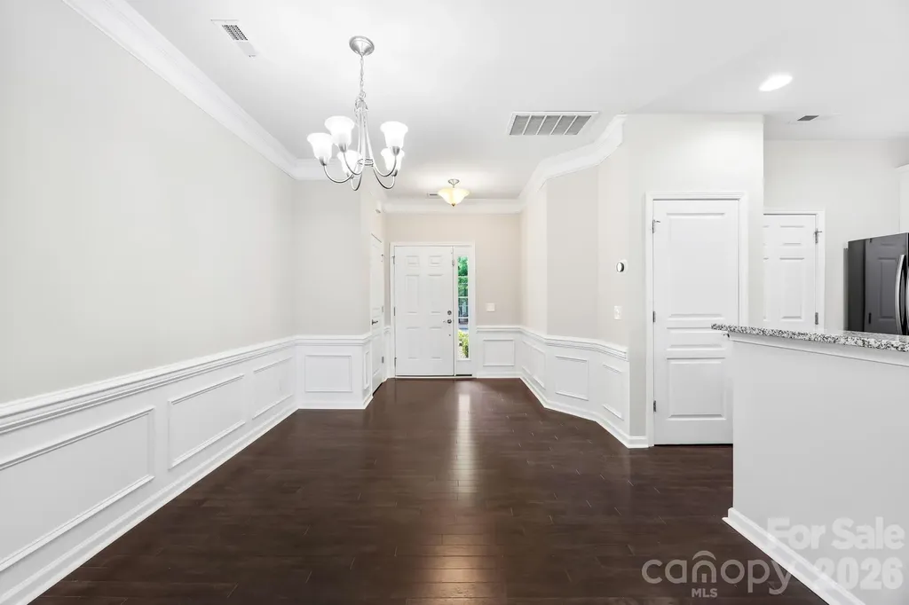 2459 Diplomat Lane Charlotte NC 28210