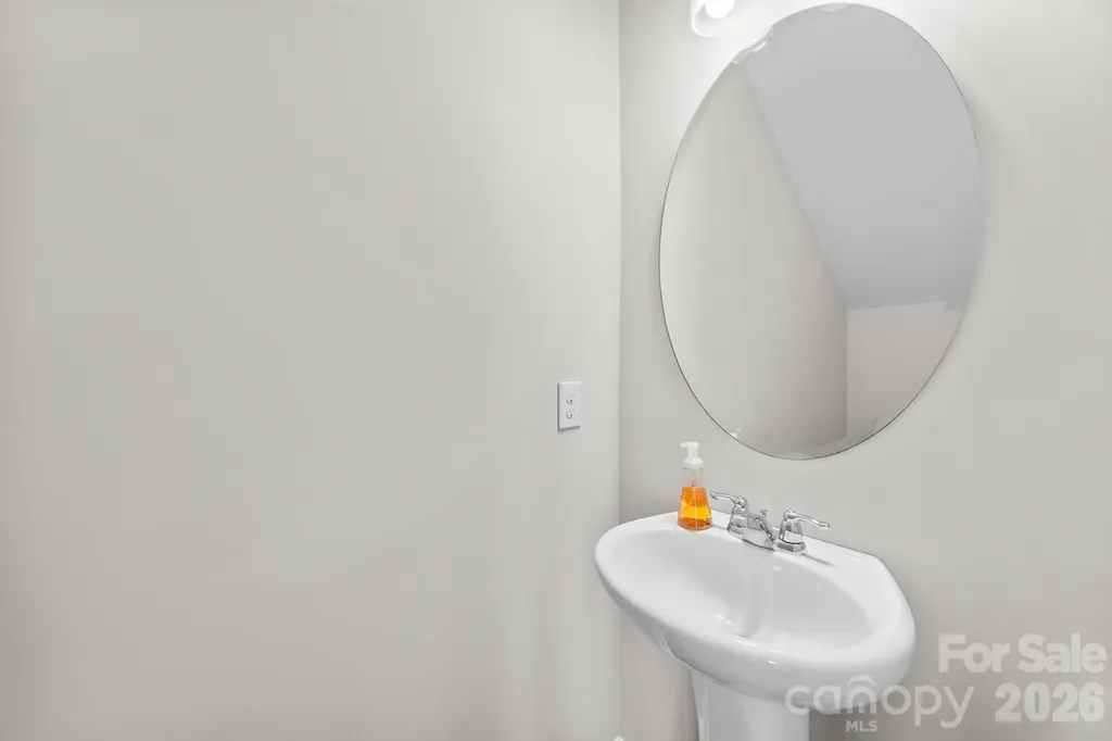 2459 Diplomat Lane Charlotte NC 28210