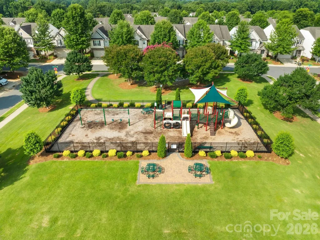 2459 Diplomat Lane Charlotte NC 28210