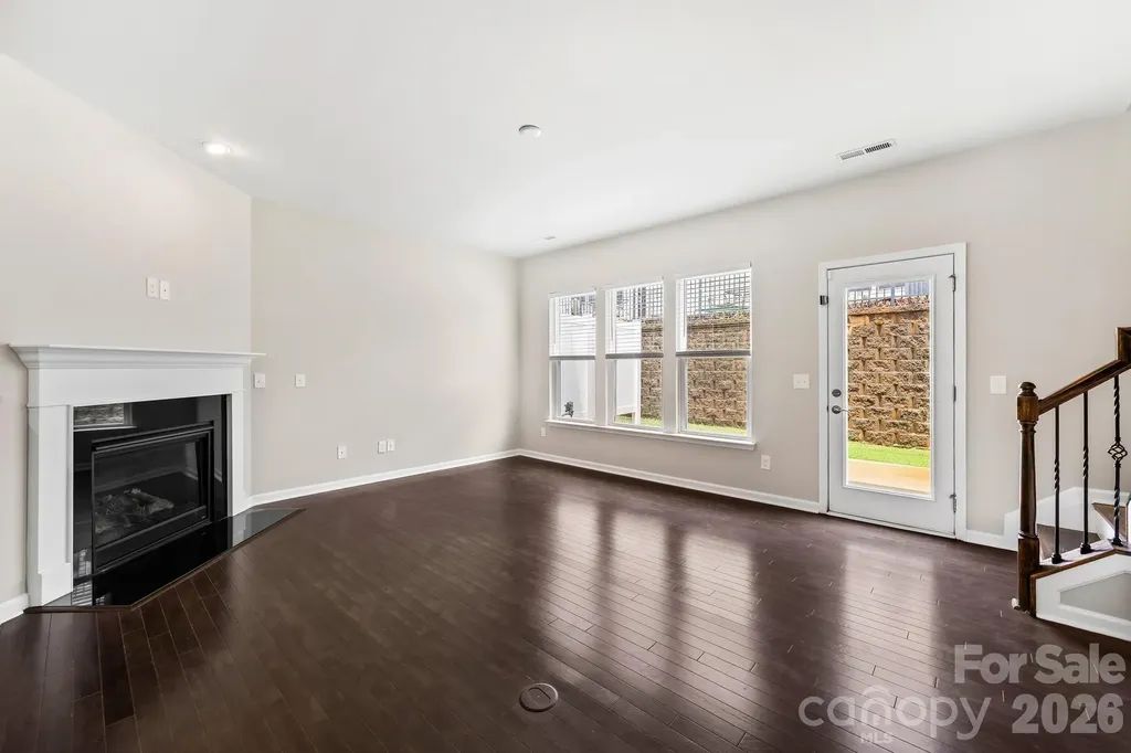 2459 Diplomat Lane Charlotte NC 28210