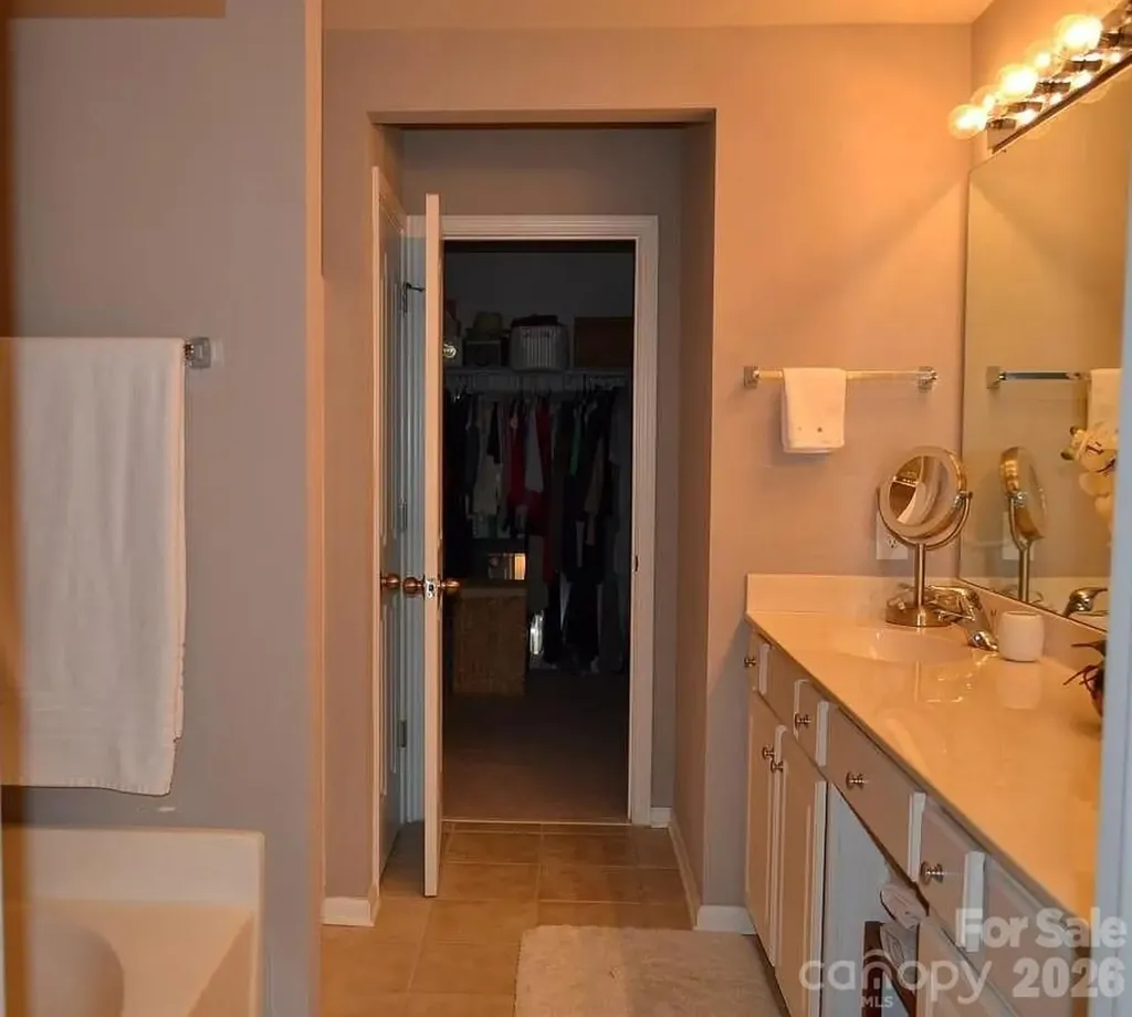 9032 Bishop Crest Lane Charlotte NC 28277