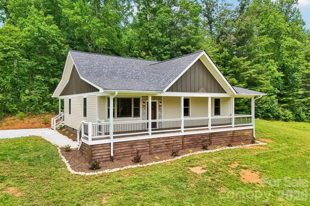 246 Appalachian Spruce Pine NC 28777