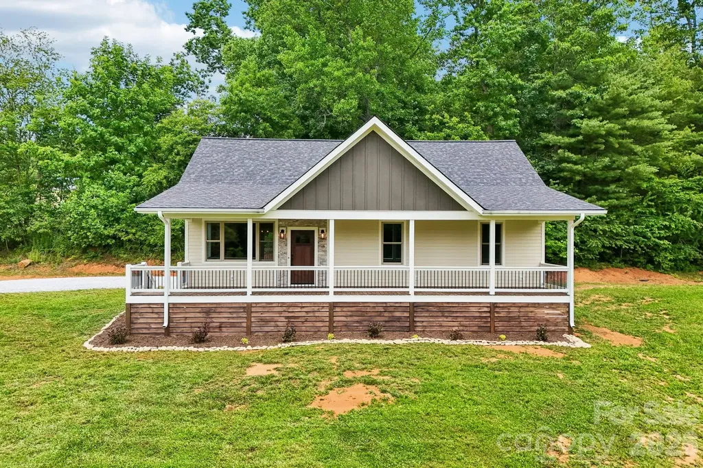 246 Appalachian Spruce Pine NC 28777