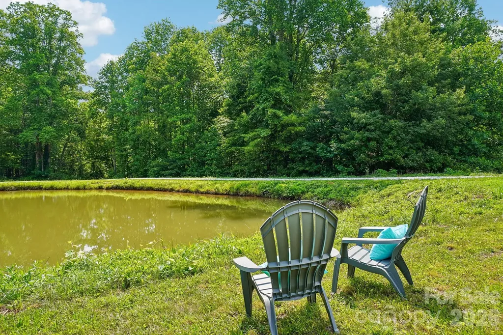 246 Appalachian Spruce Pine NC 28777