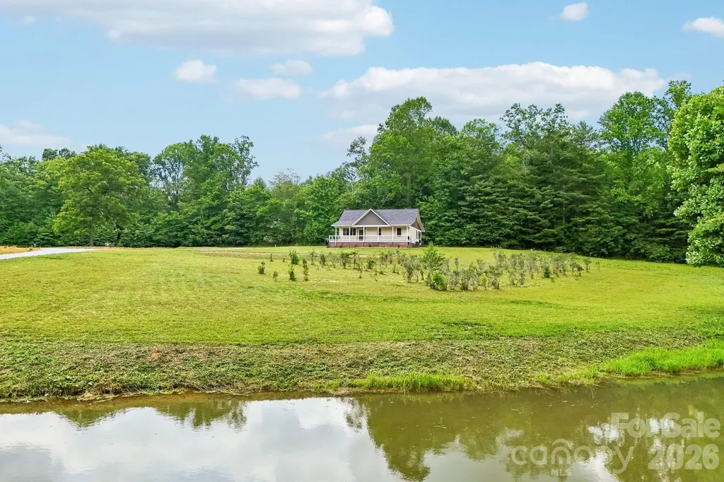246 Appalachian Spruce Pine NC 28777