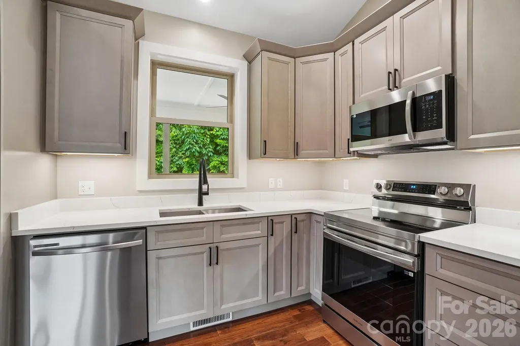 246 Appalachian Spruce Pine NC 28777