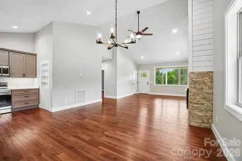 246 Appalachian Spruce Pine NC 28777