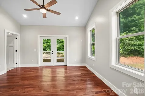 246 Appalachian Spruce Pine NC 28777
