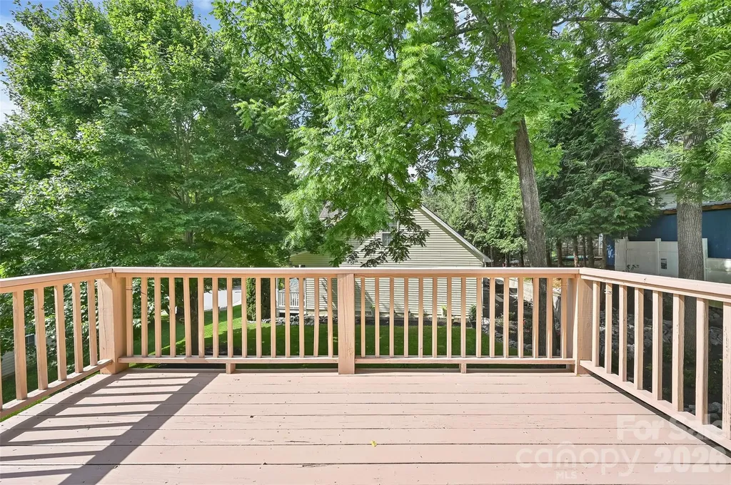 11 Ridgeland Lane Asheville NC 28805