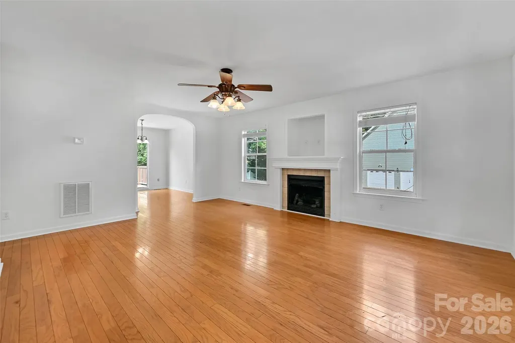 11 Ridgeland Lane Asheville NC 28805