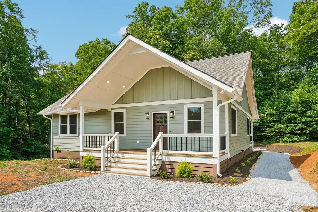 268 Appalachian Spruce Pine NC 28777