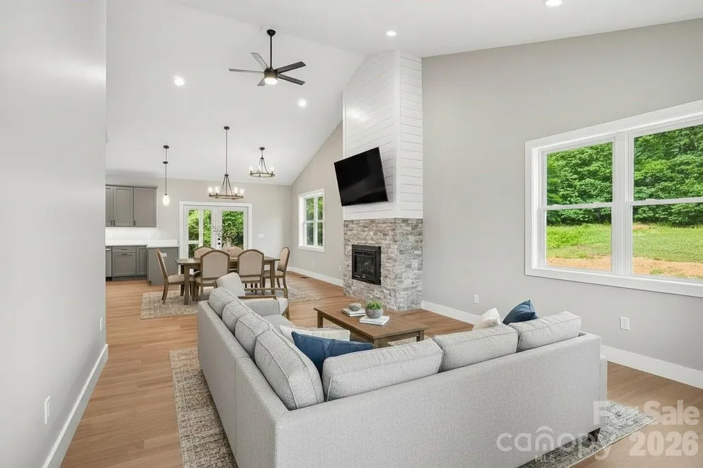 268 Appalachian Retreat Spruce Pine NC 28777