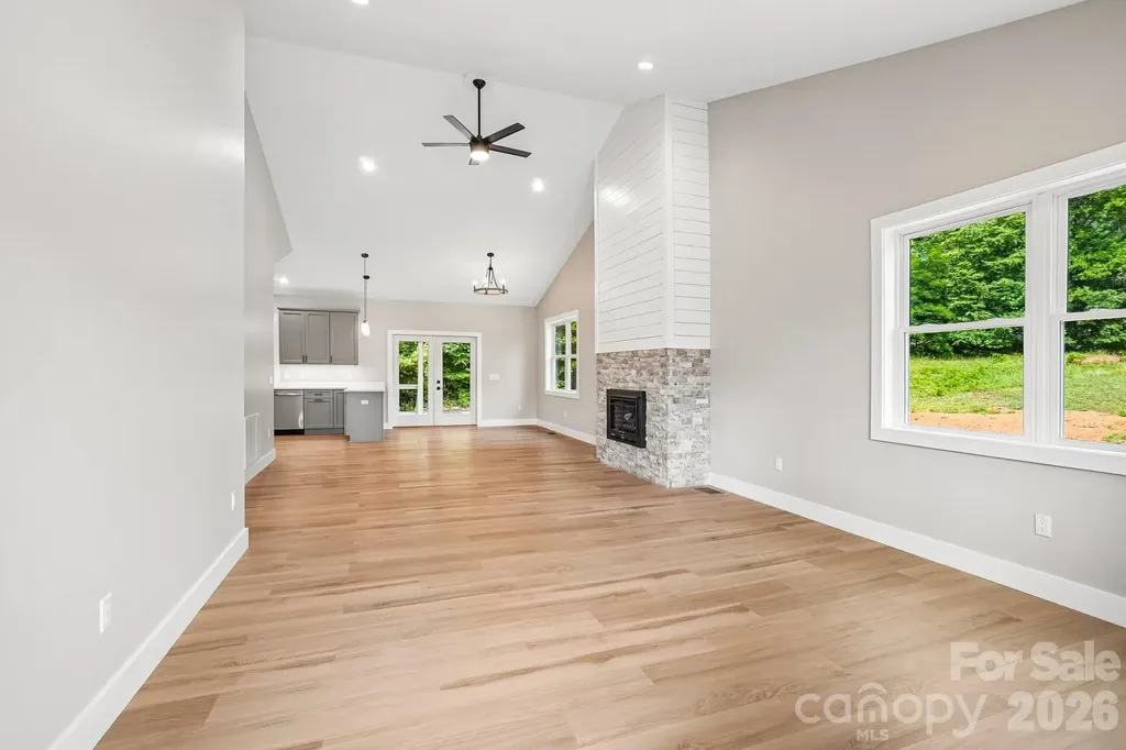 268 Appalachian Spruce Pine NC 28777