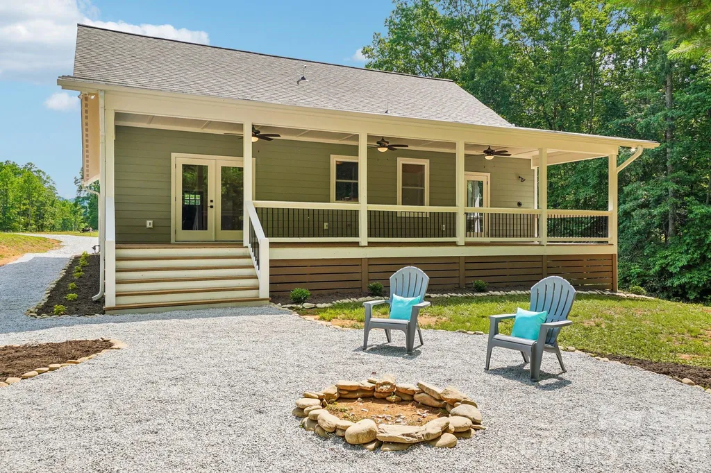 268 Appalachian Retreat Spruce Pine NC 28777