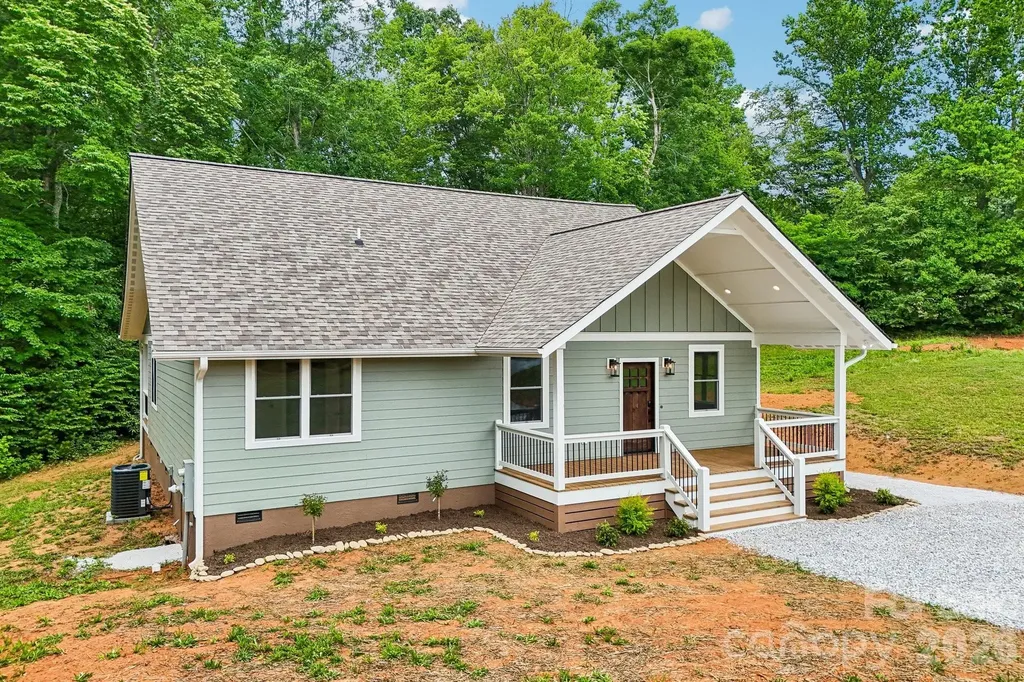 268 Appalachian Spruce Pine NC 28777