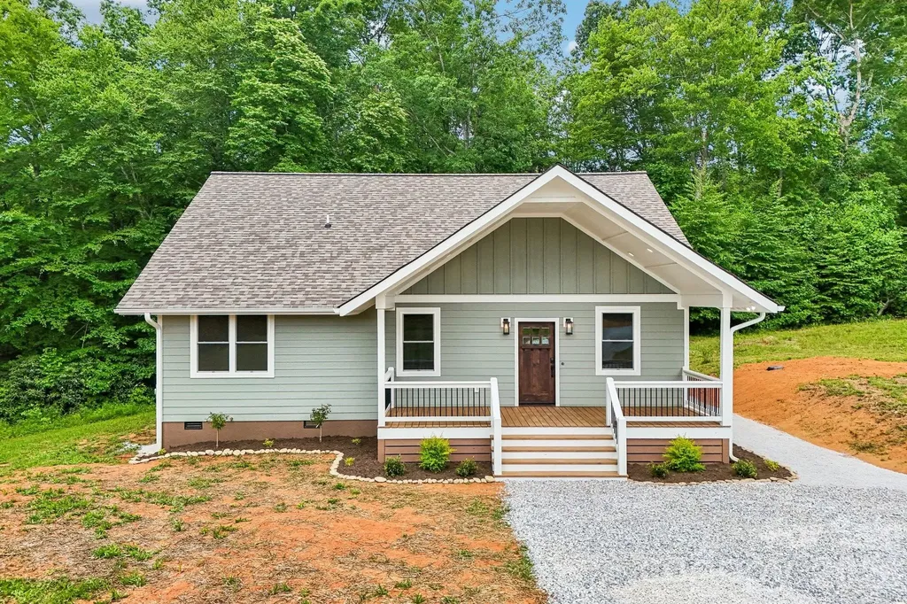 268 Appalachian Spruce Pine NC 28777