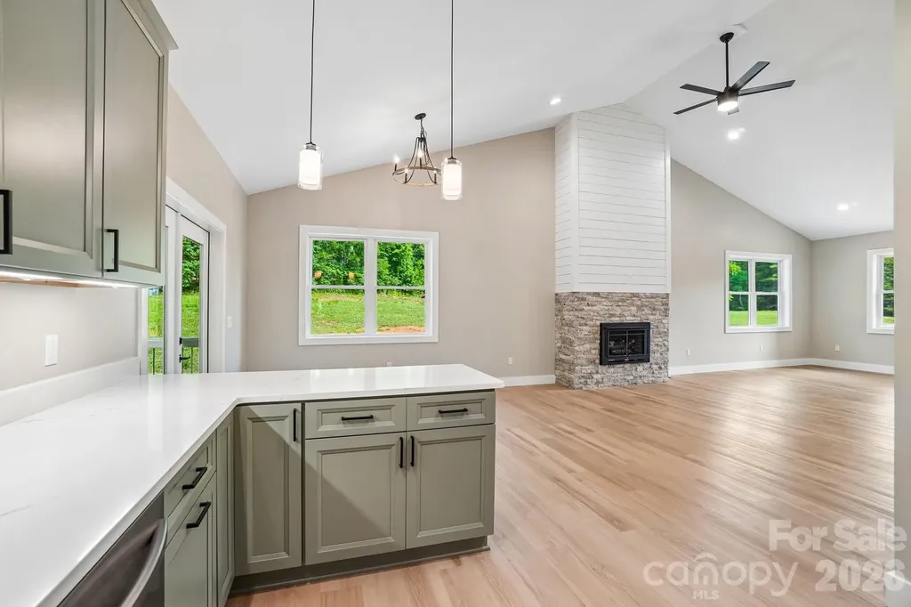 268 Appalachian Spruce Pine NC 28777
