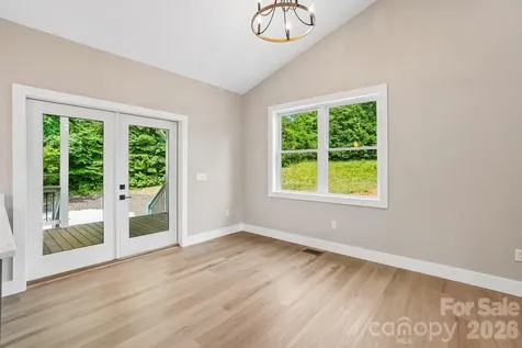 268 Appalachian Spruce Pine NC 28777