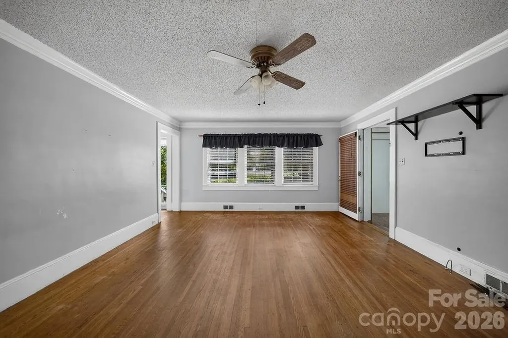 1822 W Sugar Creek Road Charlotte NC 28262