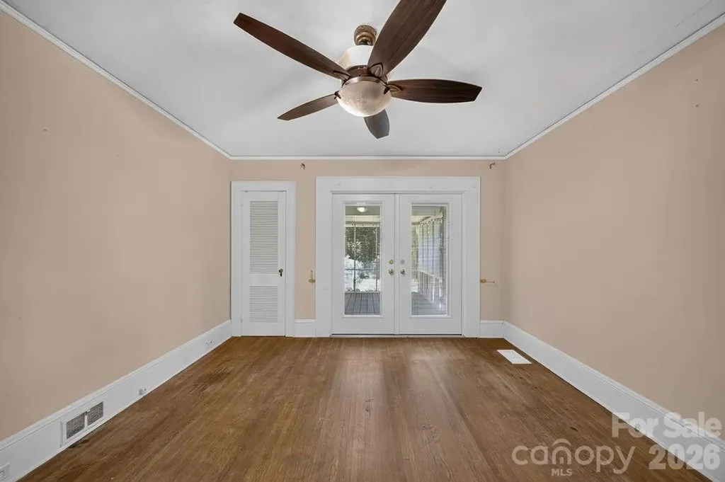 1822 W Sugar Creek Road Charlotte NC 28262