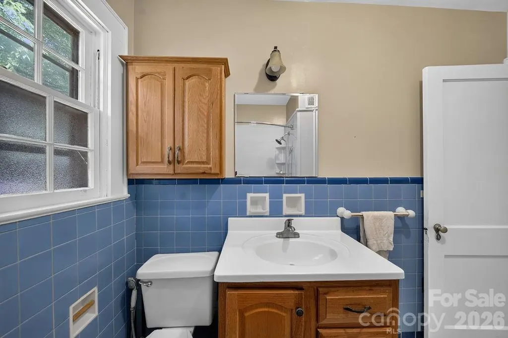 1822 W Sugar Creek Road Charlotte NC 28262