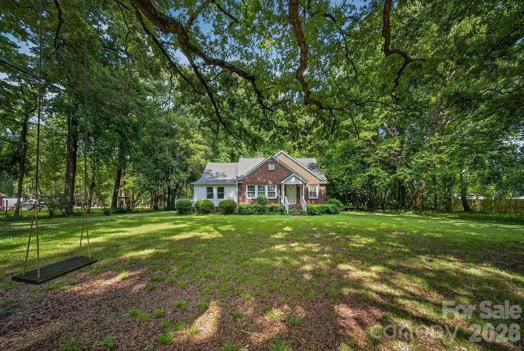1822 W Sugar Creek Road Charlotte NC 28262